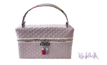Load image into Gallery viewer, Belle Crossbody Pdf Pattern $7.95
