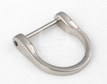 Load image into Gallery viewer, 25Mm Inner Measurement Horse Shoe D Ring $1.80/Each Silver

