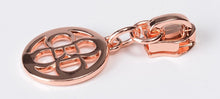Load image into Gallery viewer, Flower Pull For #5 Nylon Teech Tape $8.00/10 Pulls
