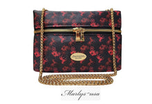 Load image into Gallery viewer, Belle Crossbody Pdf Pattern $7.95

