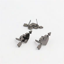 Load image into Gallery viewer, Heart With Arrow Decorative Logo 6.50/5 Pieces Gunmetal
