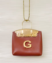 Load image into Gallery viewer, AUGUST PREORDER TOTE CHARM $14.00 / 5 PIECES LIGHT GOLD
