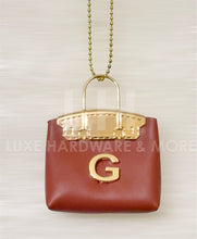 Load image into Gallery viewer, AUGUST PREORDER TOTE CHARM $14.00 / 5 PIECES LIGHT GOLD
