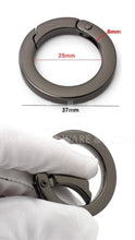 Load image into Gallery viewer, High End 25Mm Flat Finish Spring Gate Ring $4.00/ 2 Pieces
