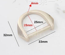Load image into Gallery viewer, High End Seamless 1’’ D Ring $24.00/10 Pieces (Made From Zinc Alloy)
