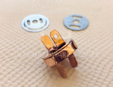 Load image into Gallery viewer, 18Mm Rose Gold Magnetic Snap $5.00/5 Sets
