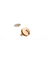 Load image into Gallery viewer, 20 Mm High End Korean Style Magnetic Snap $1.80/each
